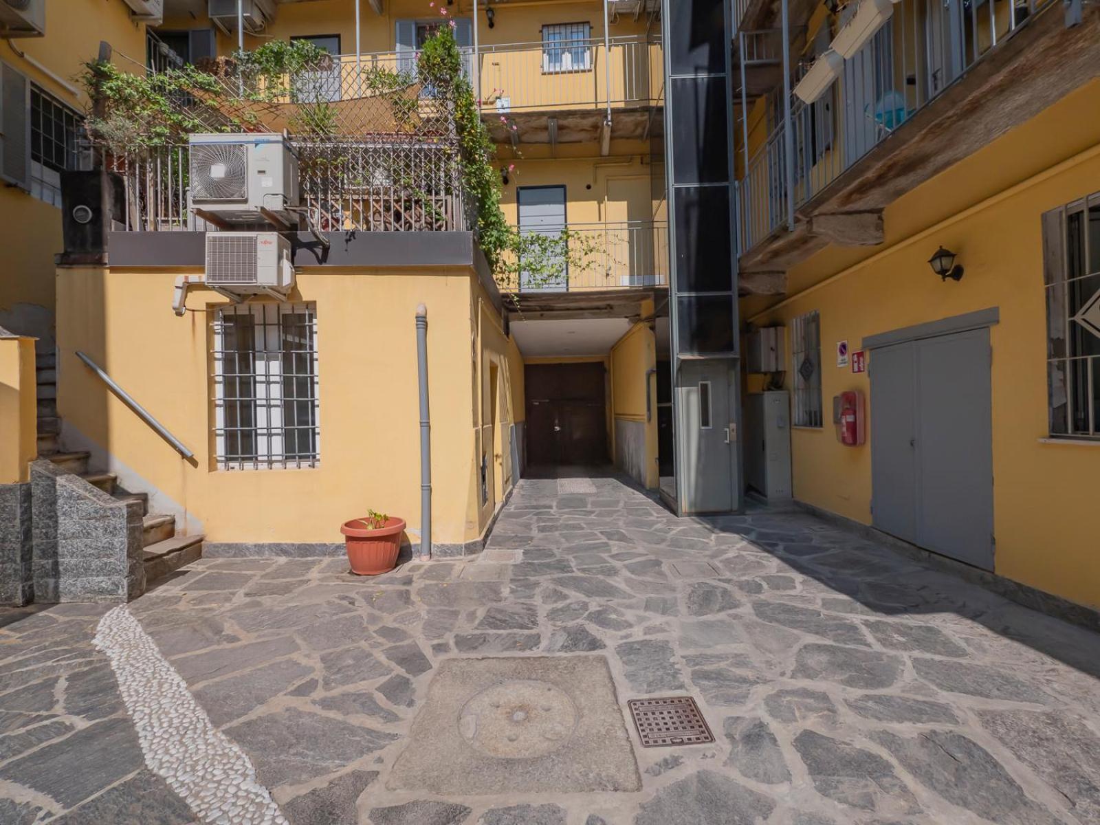 Canonica Attic Apartment ミラノ エクステリア 写真